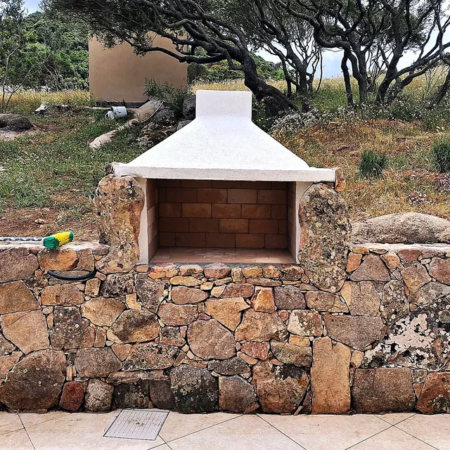 Cucina e barbecue in pietra