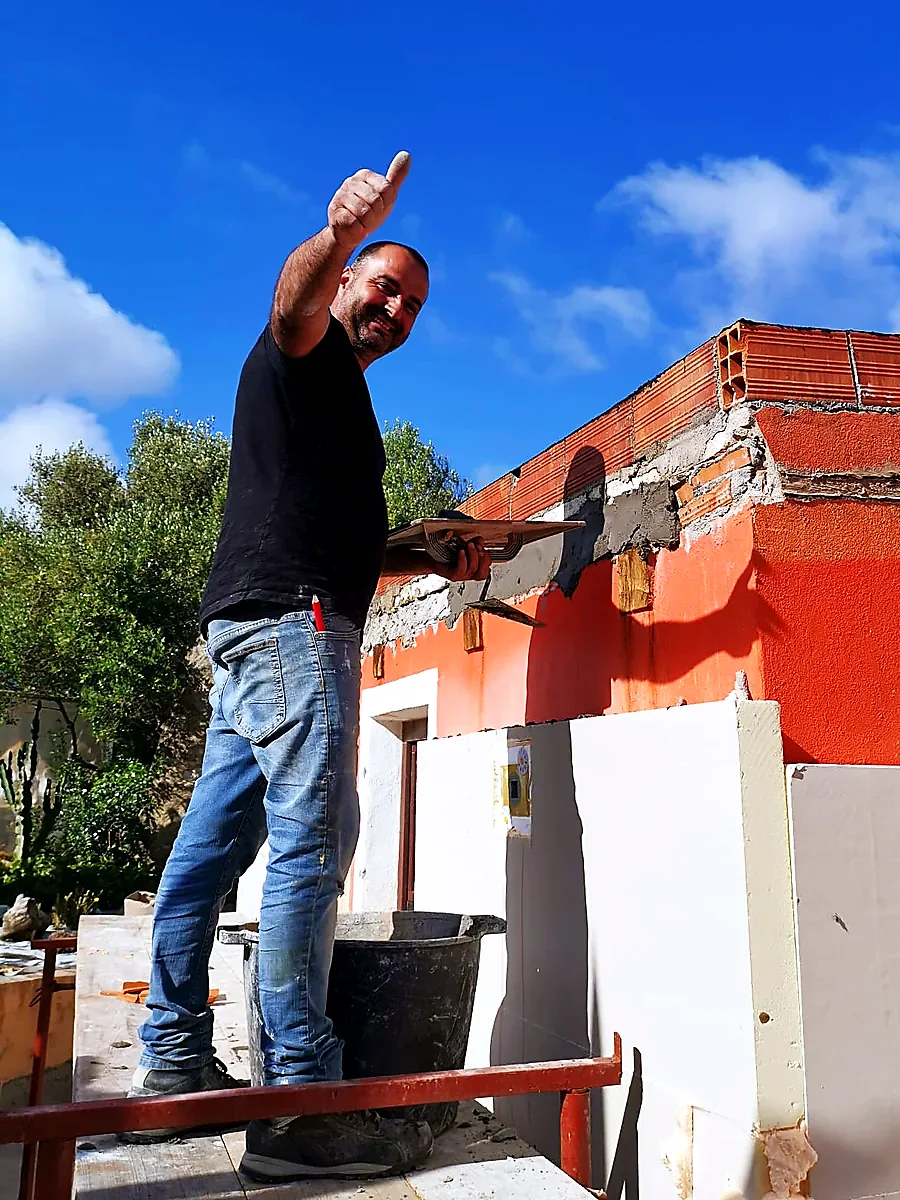 Giovanni Careddu al lavoro in Gallura